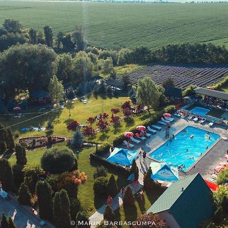 Pensiunea La Iepurasi Lunga Exterior foto